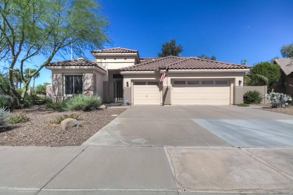 1643 S Navajo Way