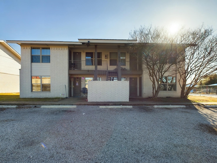 For Rent $900/month • Co-Listing Agent