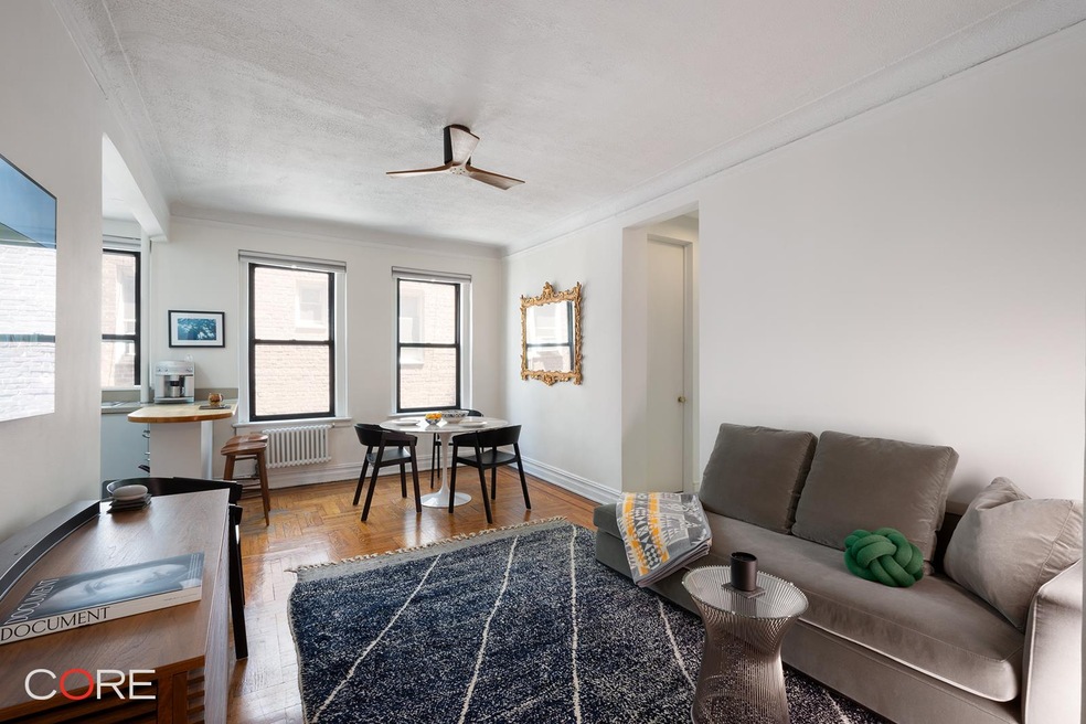 210 6th Ave unit 3H, New York, NY 10014 - photo 1