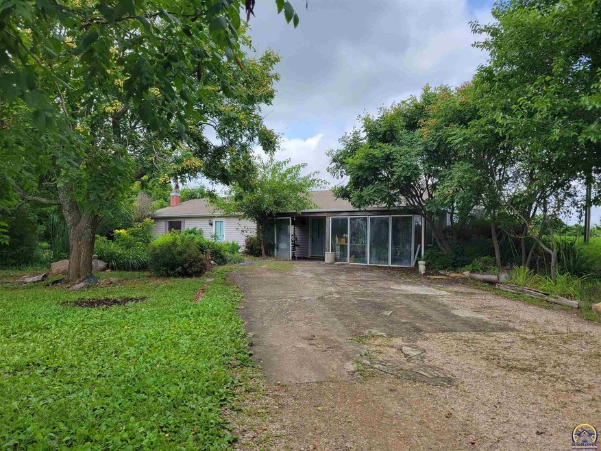 15045 S Rd, Mayetta, KS 66509 - photo 1
