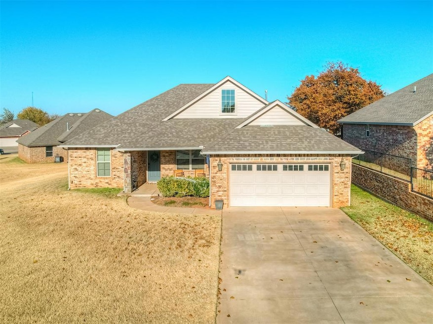 1858 N Main, Blanchard, OK 73010 - photo 1