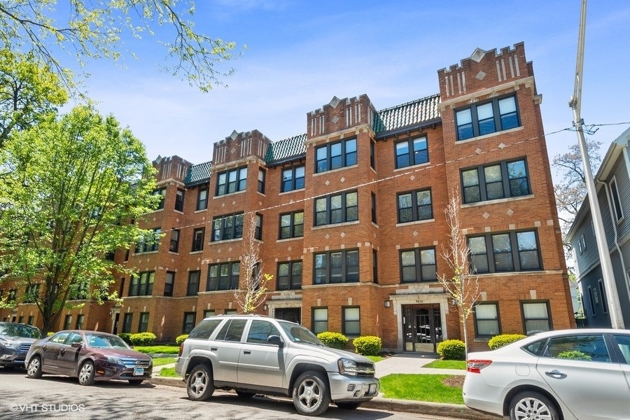 4830 N Hoyne Ave unit 3, Chicago, IL 60625 - photo 1