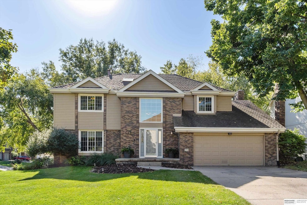 16555 Hascall St, Omaha, NE 68130 - photo 1