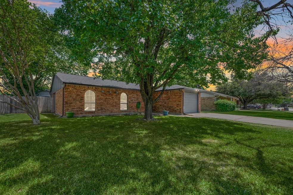 6404 Buckingham Trail, North Richland Hills, TX 76182 - photo 1