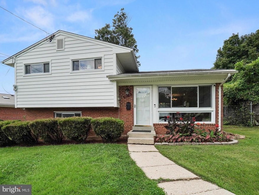 12816 Weiss St, Rockville, MD 20853 - photo 1