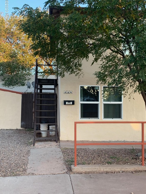 814 N Winslow Ave, Winslow, AZ 86047 - photo 1