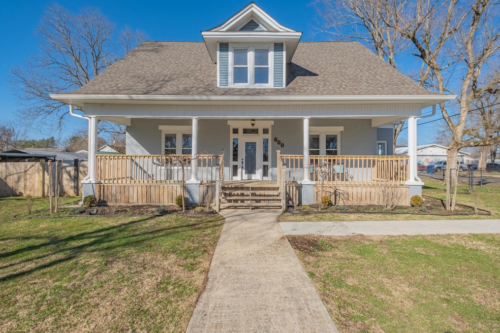 600 Oak St, Manchester, TN 37355 - photo 1