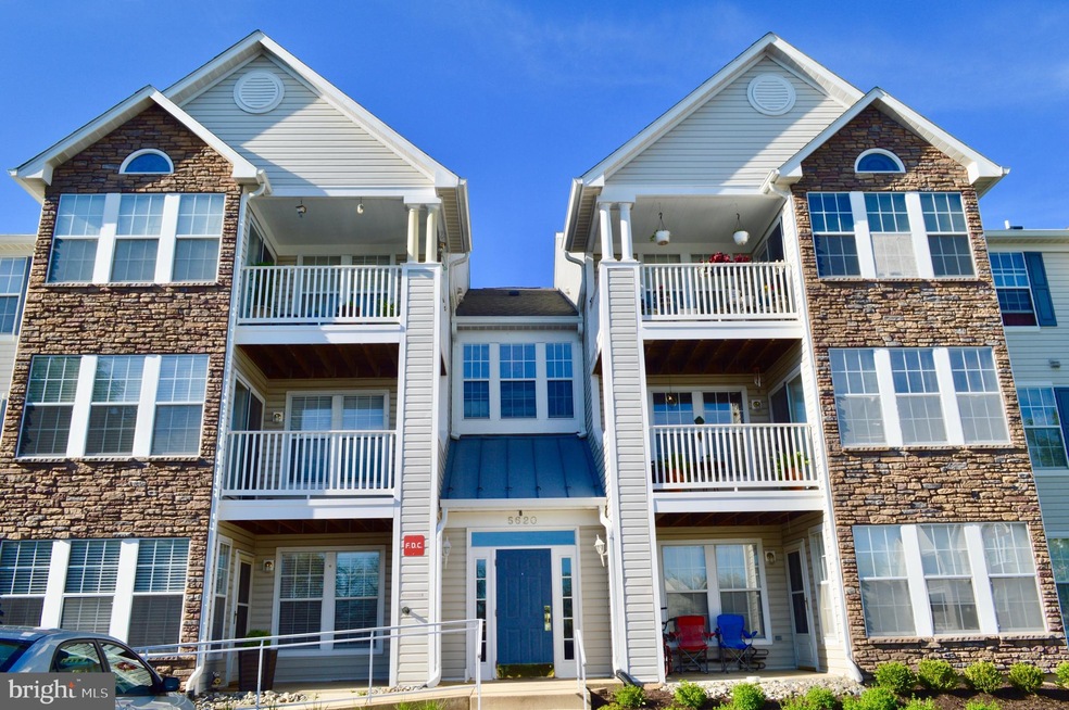 5620 Avonshire Place unit E, Frederick, MD 21703 - photo 1