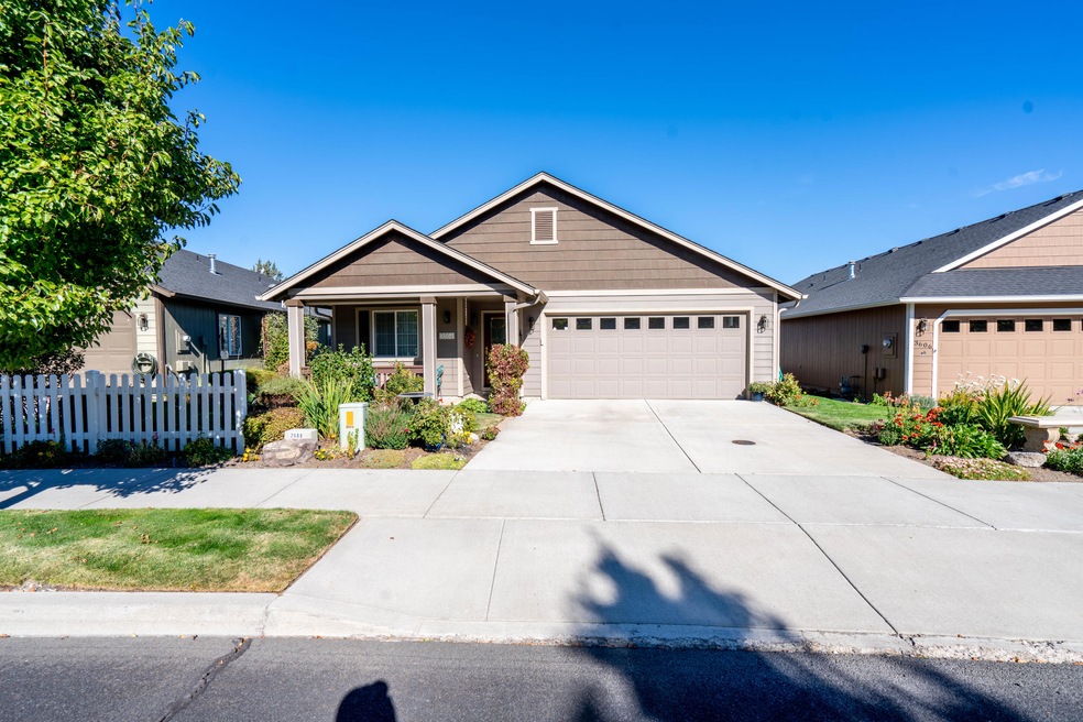 3564 SW 29th St, Redmond, OR 97756 - photo 1