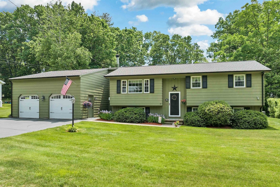 18 Waterville Dr, Merrimack, NH 03054 - photo 1