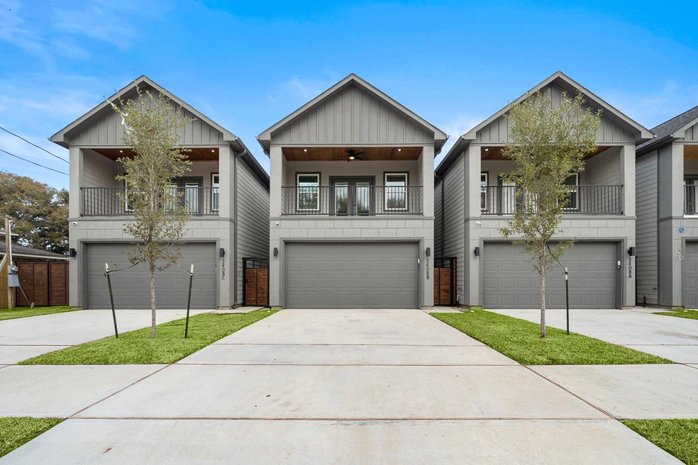 3408 Garapan St unit B, Houston, TX 77091 - photo 1