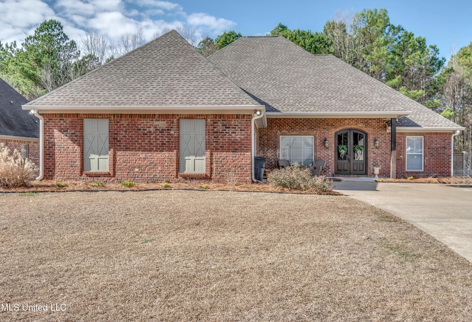 129 Caledonian Blvd-77