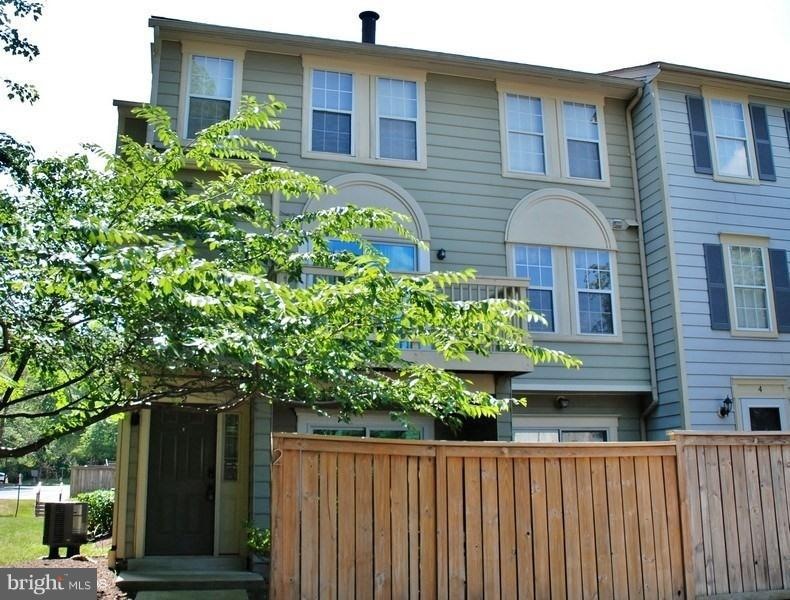 2 Alpen Green Ct unit 19, Burtonsville, MD 20866 - photo 1