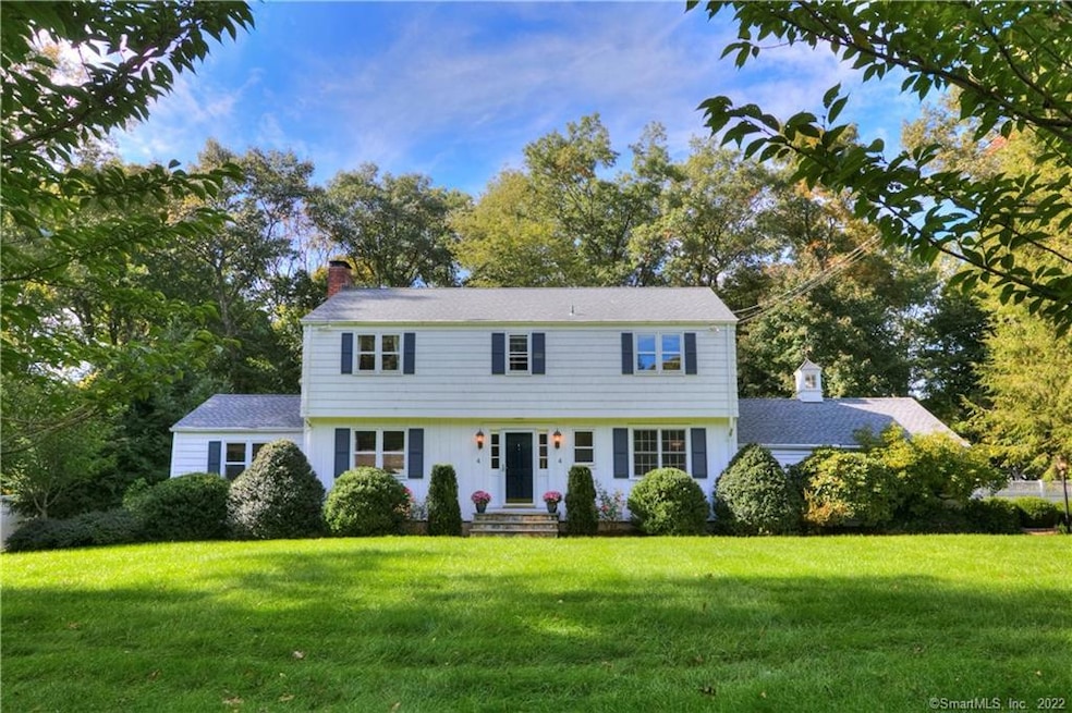 4 Barry Ln, Westport, CT 06880 - photo 1