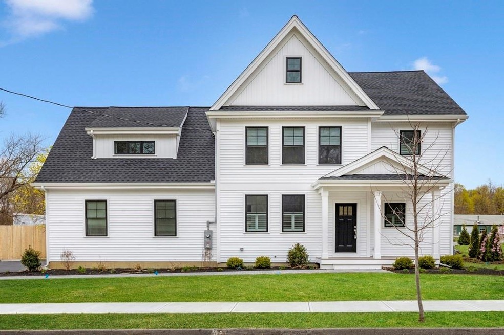 24 Auburn St, Newburyport, MA 01950 - photo 1