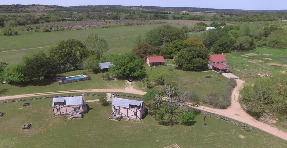 457 Bob Moritz Dr, Fredericksburg, TX 78624 - photo 1