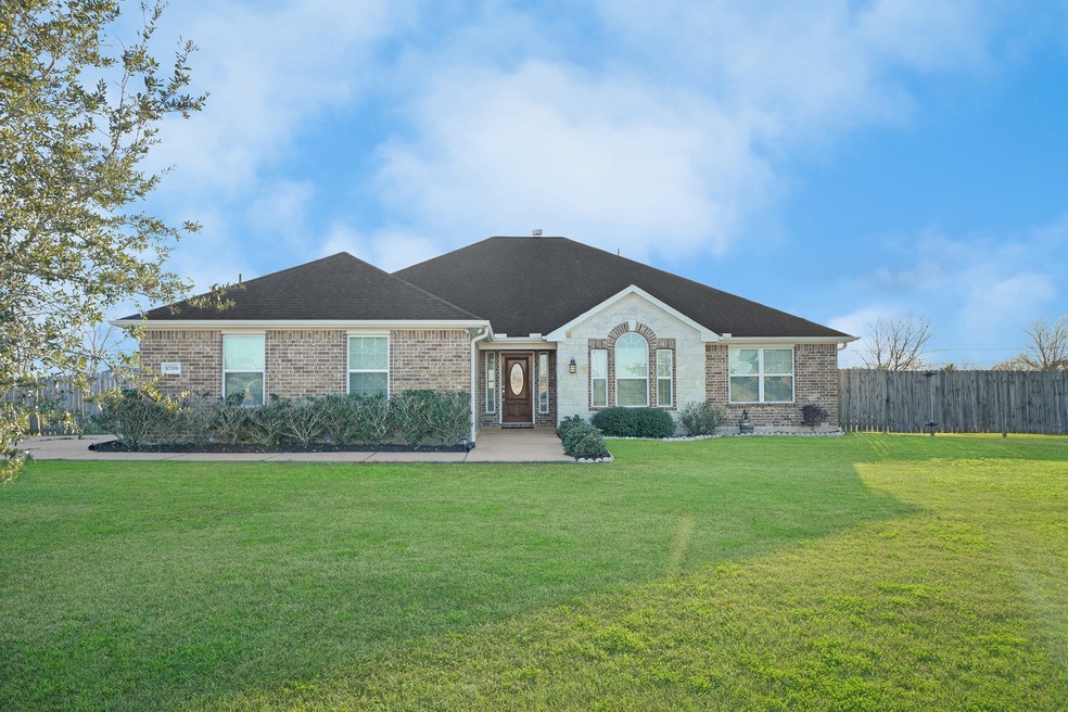10706 Harry Dr, Needville, TX 77461 - photo 1