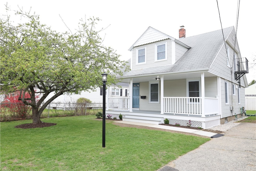 47 General Hawkins Dr, Warwick, RI 02888 - photo 1