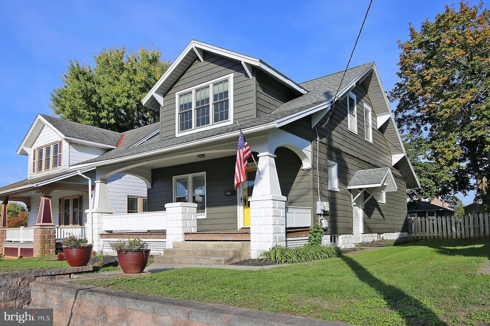 827 W Main St, Palmyra, PA 17078 - photo 1