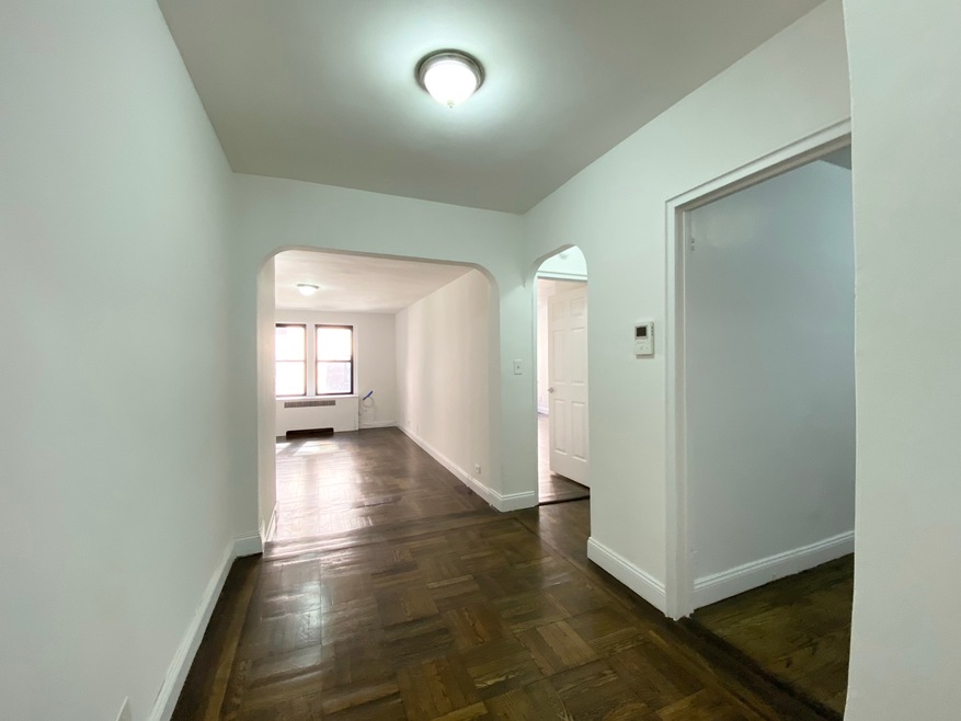 690 Fort Washington Ave unit 3-K1, New York, NY 10040 - photo 1