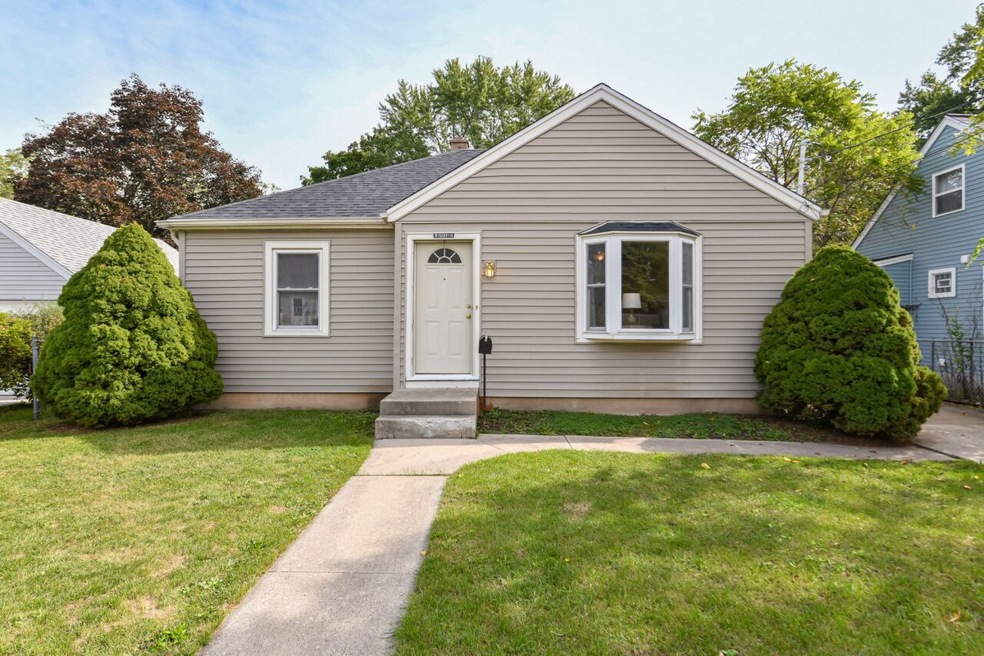 W168N9118 Falls Ave, Menomonee Falls, WI 53051 - photo 1