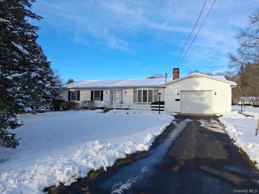 2 Scism Cir, Red Hook, NY 12571 - photo 1