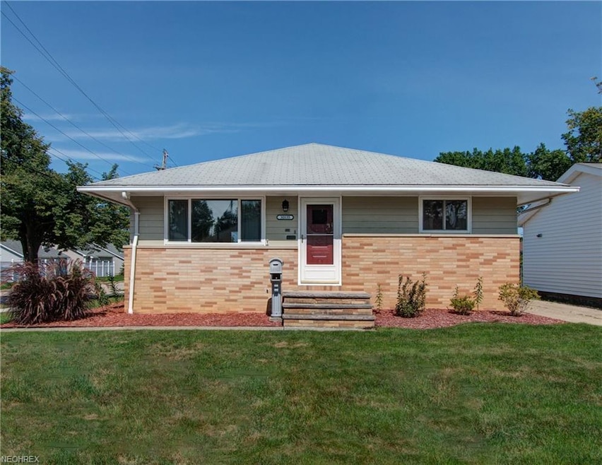 30835 Roosevelt Rd, Wickliffe, OH 44092 - photo 1