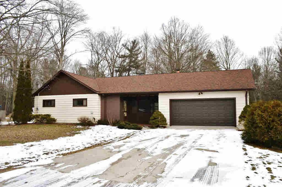 610 N Homer Rd, Midland, MI 48640 - photo 1