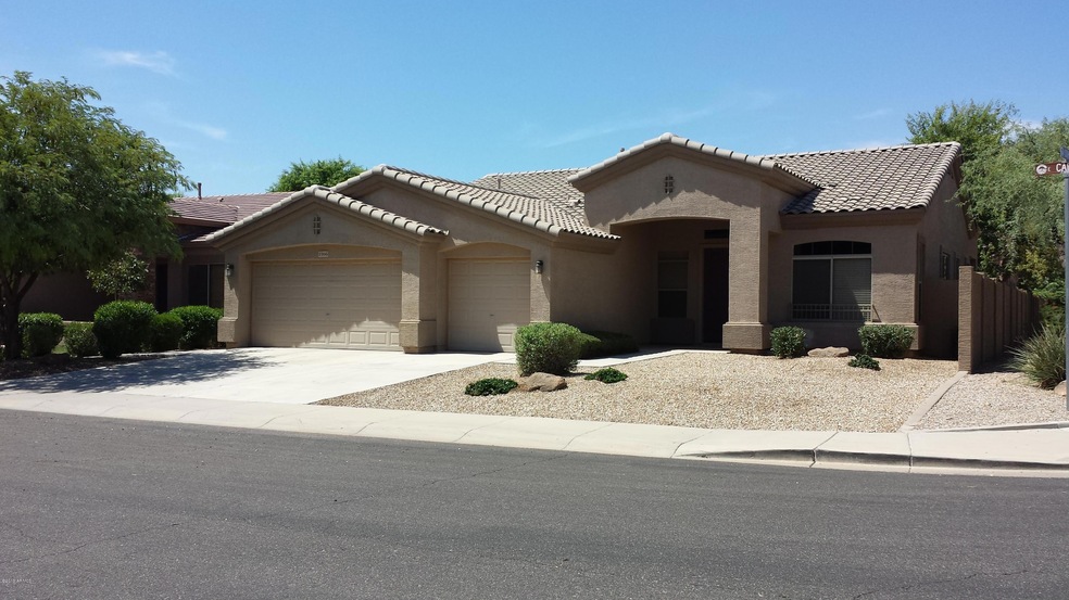 1906 E Carob Dr, Chandler, AZ 85286 - photo 1