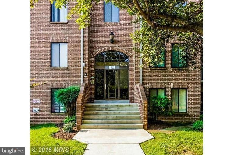 11301 Commonwealth Dr unit T1, Rockville, MD 20852 - photo 1