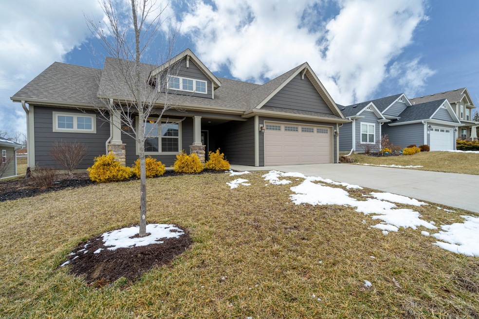 2305 Longwood