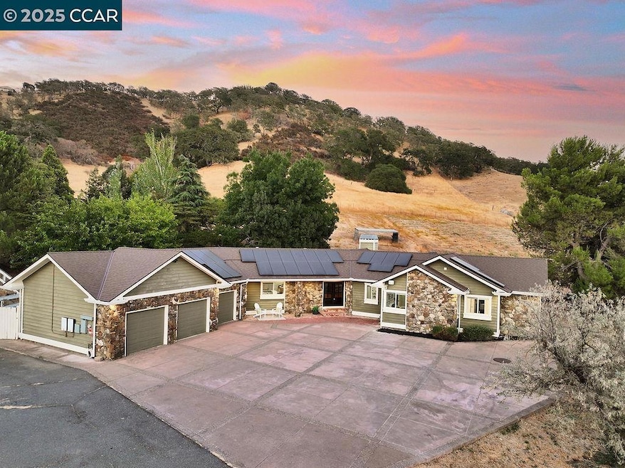 4161 Leon Dr, Clayton, CA 94517 - photo 1