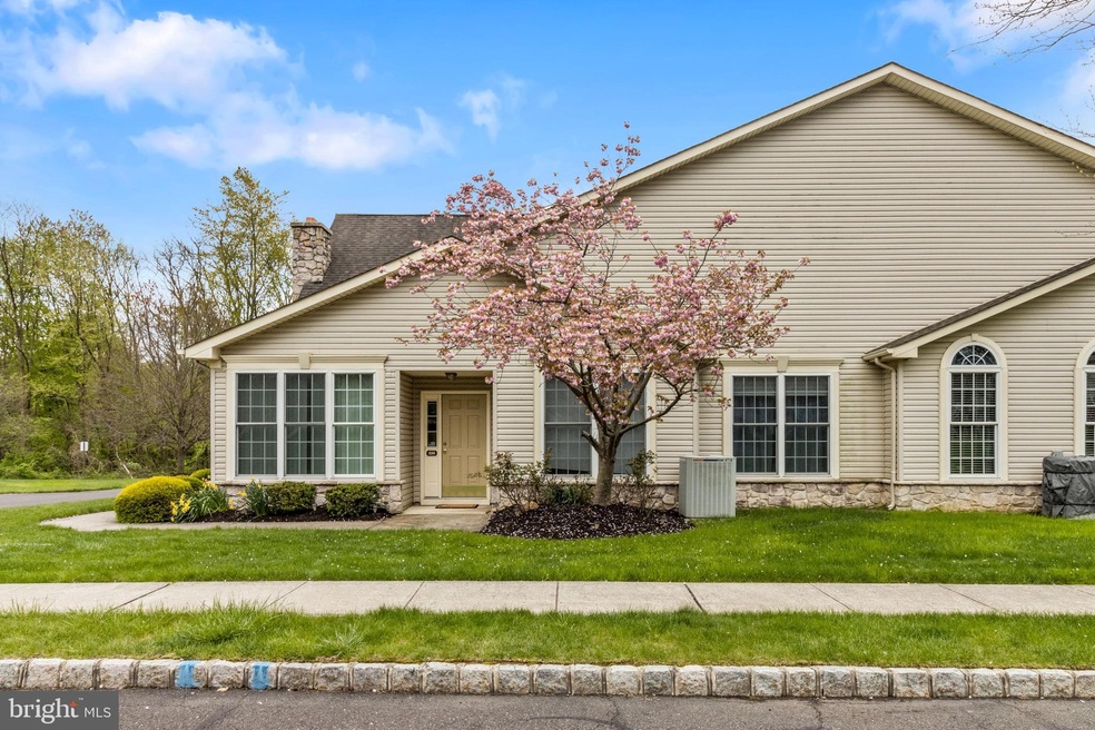 524 Poppy Ct unit V202, Langhorne, PA 19047 - photo 1