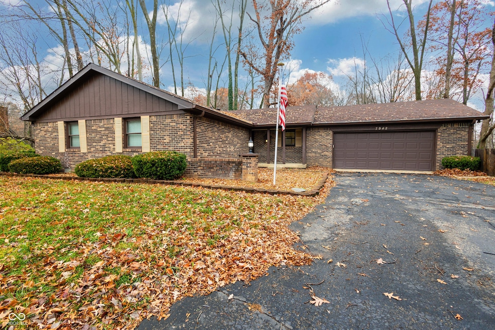 7942 Continental Dr, Mooresville, IN 46158 - photo 1