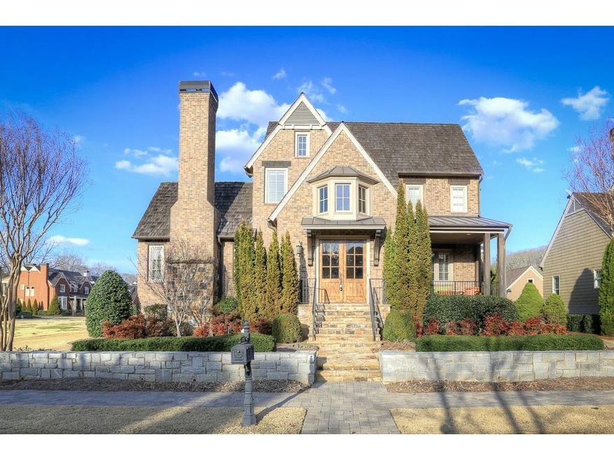 You'll love this neighborhood with access to the C