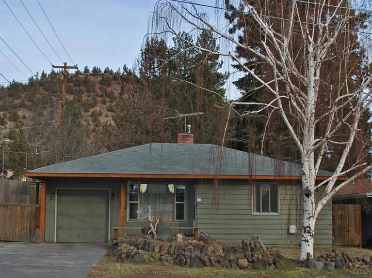 954 NE 10th St, Bend, OR 97701 - photo 1