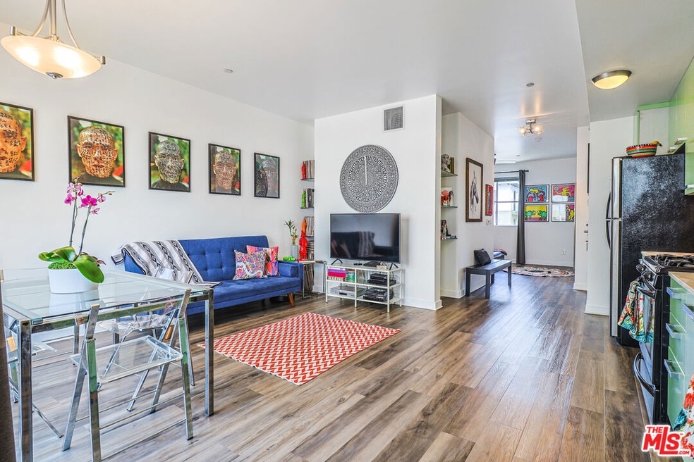 Living Room to Entry
