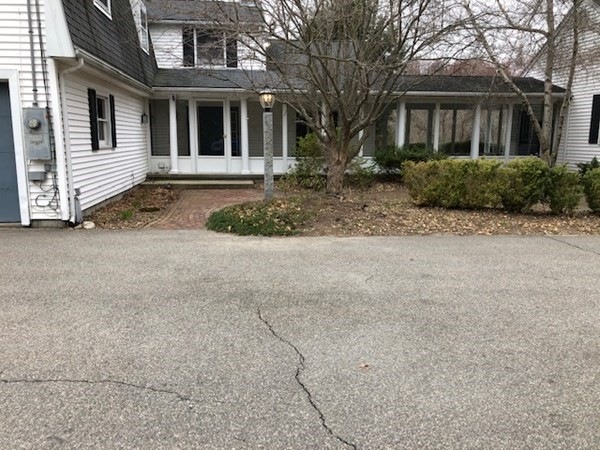 13 Hartford Ave E, Mendon, MA 01756 - photo 1