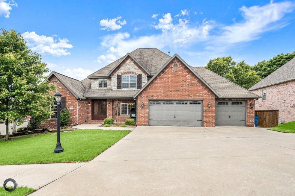 3705 NW Mountainview Rd, Bentonville, AR 72712 - photo 1