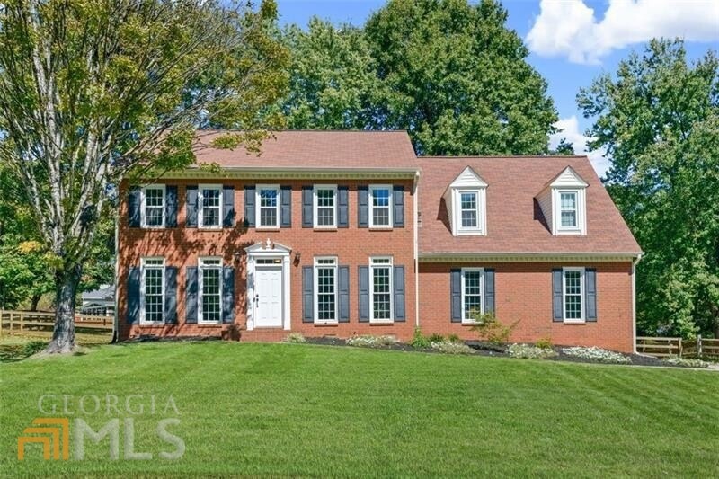 4190 Ashbourne Ct NE, Roswell, GA 30075 - photo 1