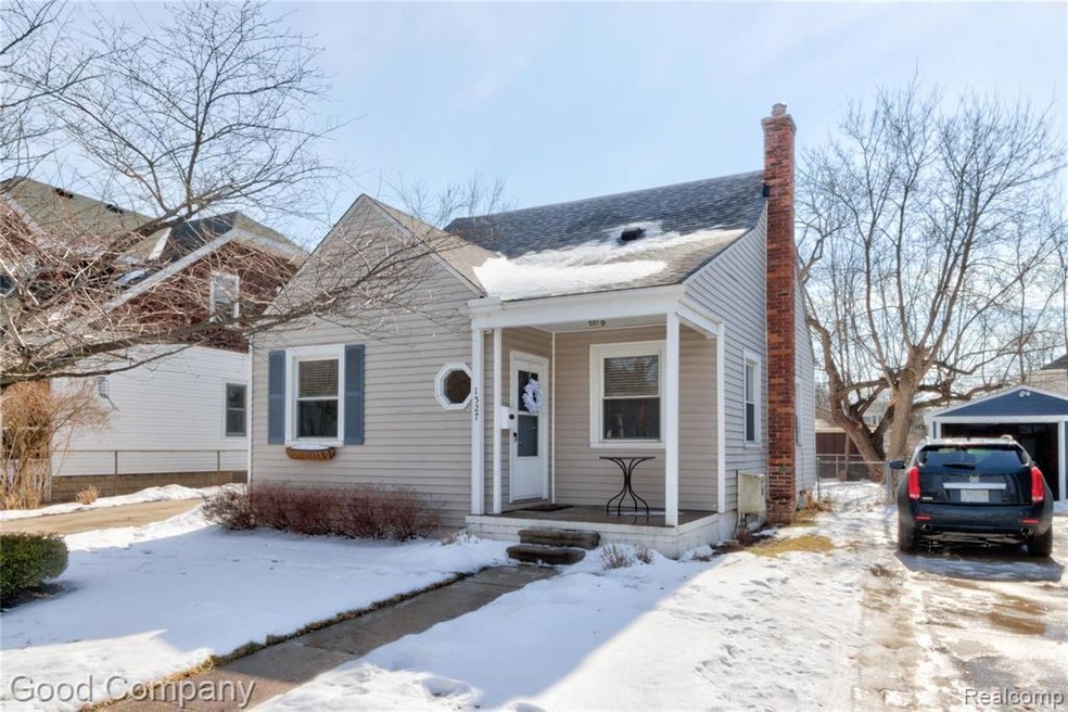 1527 West Blvd.-01