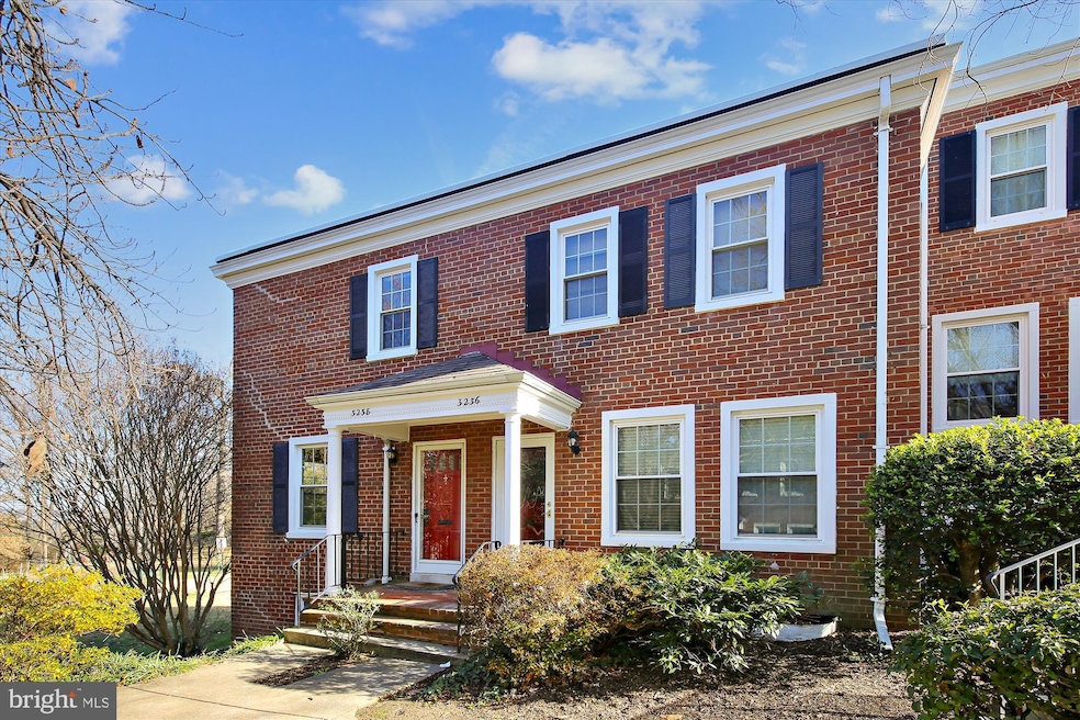 3238 S Utah St, Arlington, VA 22206 - photo 1