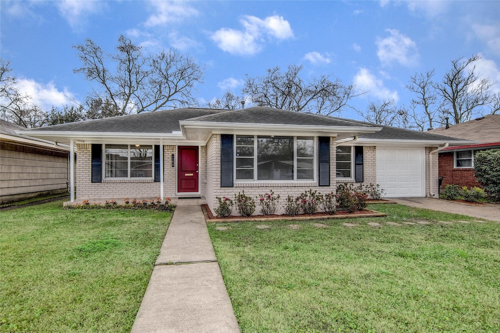 4149 Lemac Dr, Houston, TX 77025 - photo 1