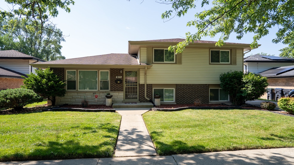 811 E 169th Place, South Holland, IL 60473 - photo 1