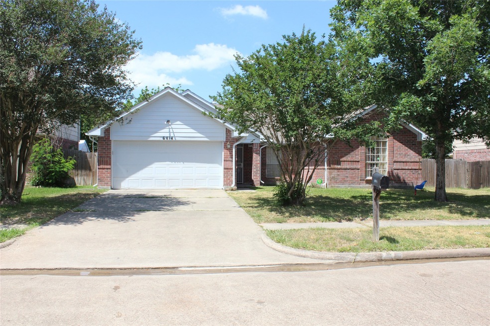 6414 Wexford Park Dr, Houston, TX 77088 - photo 1