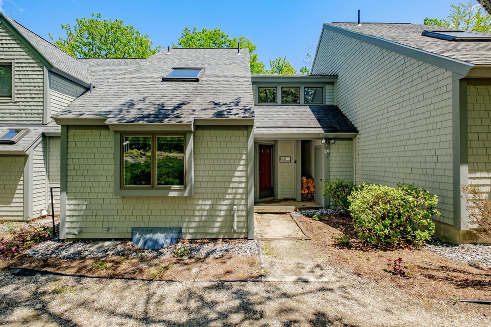 24 Brewster Cir unit 24, Bridgton, ME 04009 - photo 1