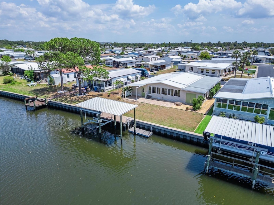 210 N Saint Thomas Cir, Apollo Beach, FL 33572 - photo 1