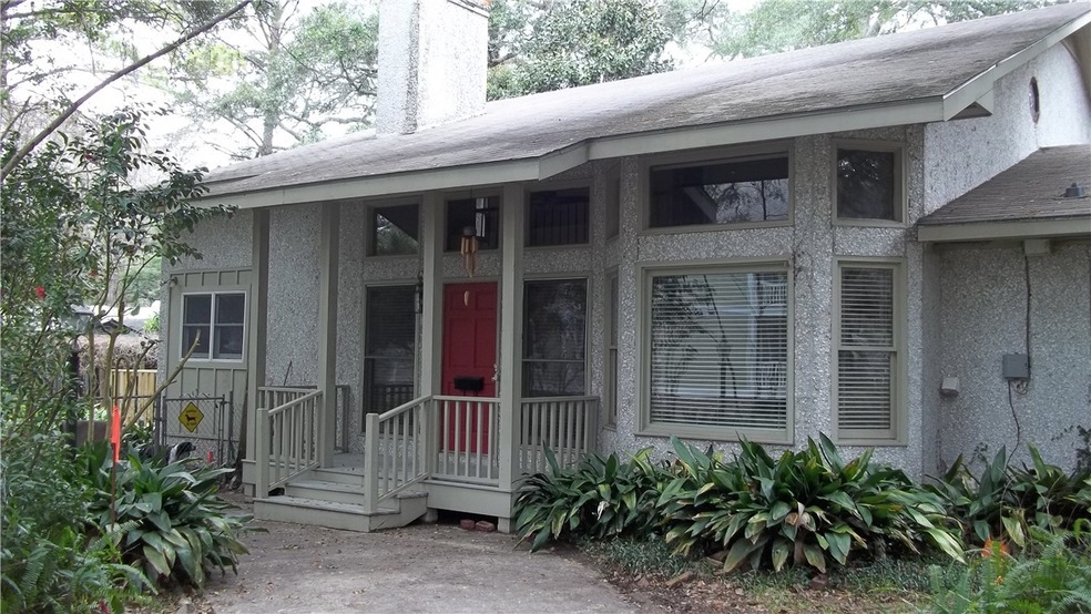 601 Park Ave, Saint Simons Island, GA 31522 - photo 1