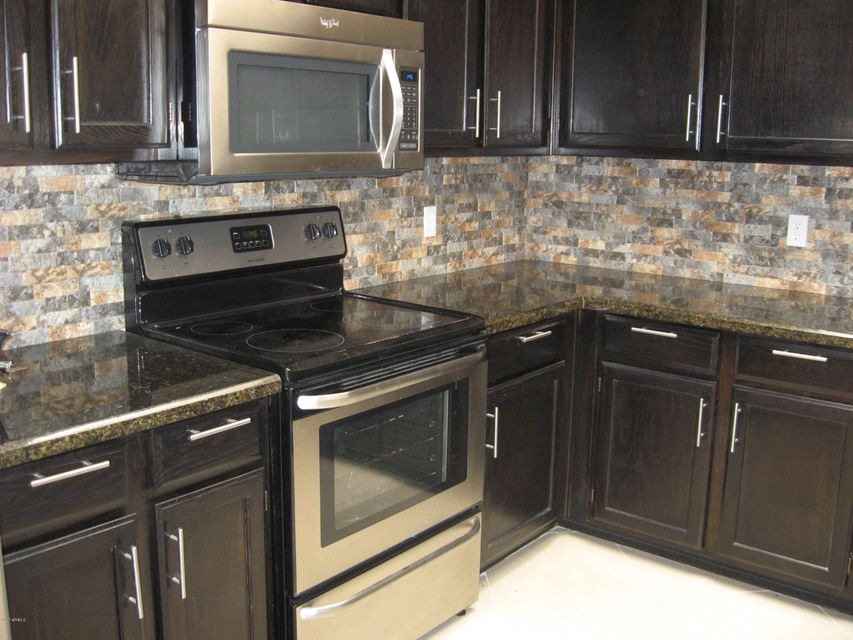Beautifully updated kitchen!