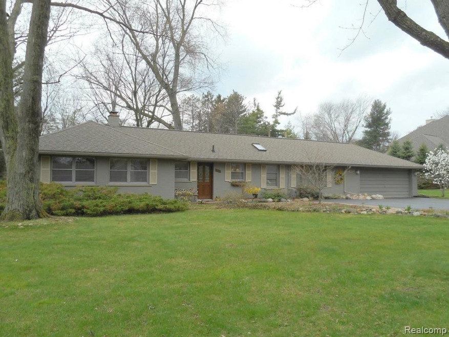 4085 Walnut Hill, TROY MI 48098